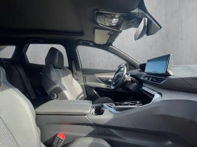 Peugeot 3008 view 13