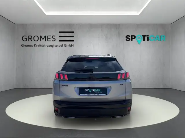 Peugeot 3008 view 4