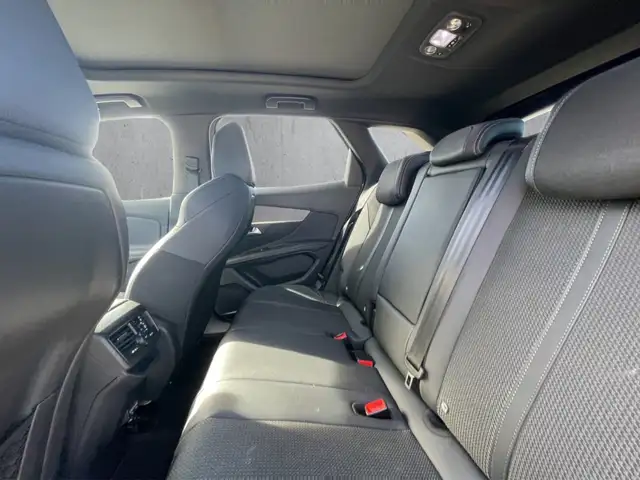 Peugeot 3008 view 8