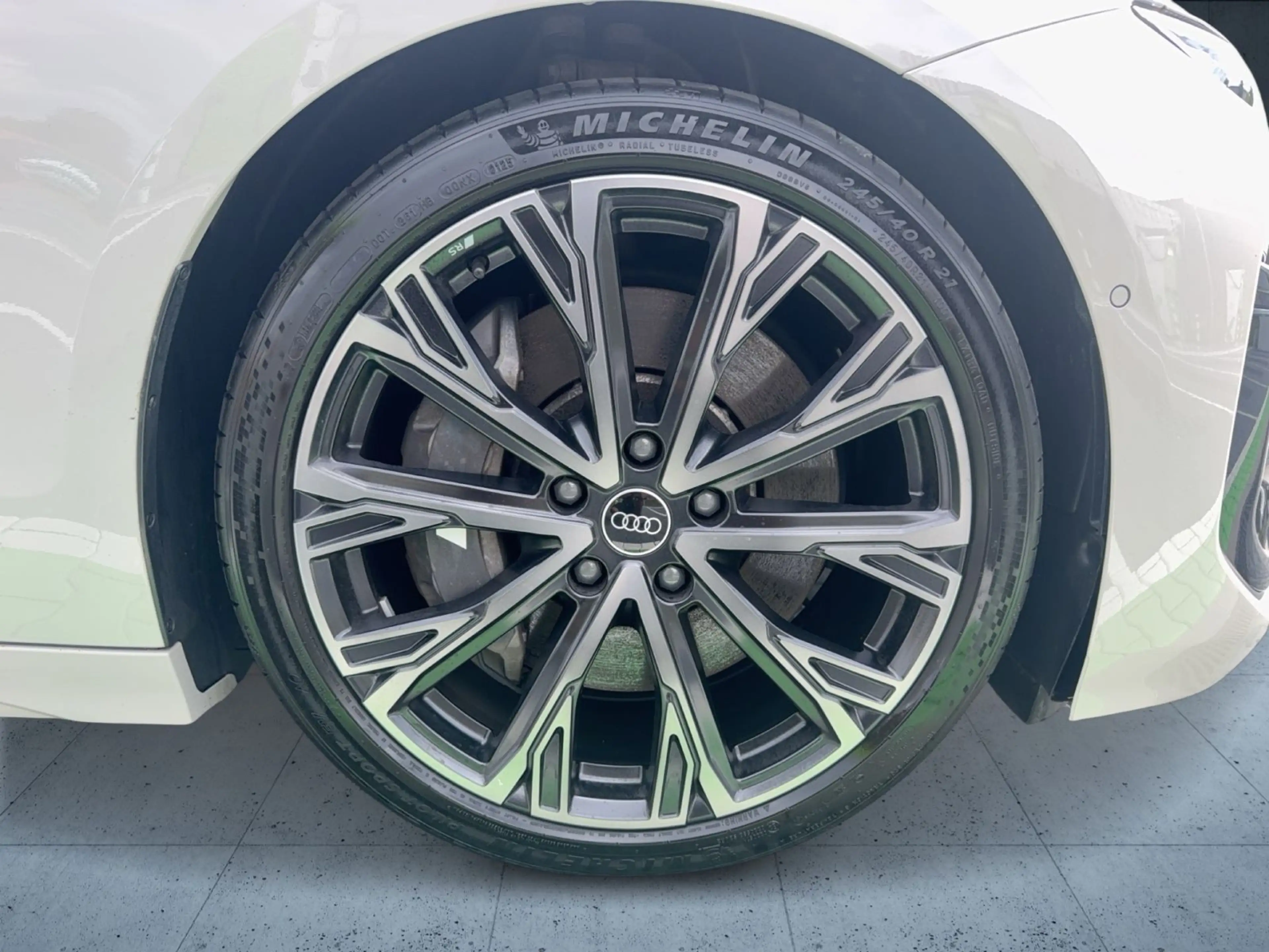 Audi S6 e-tron EdOne Beige Carbon/S-Sitz/21 — photo 7