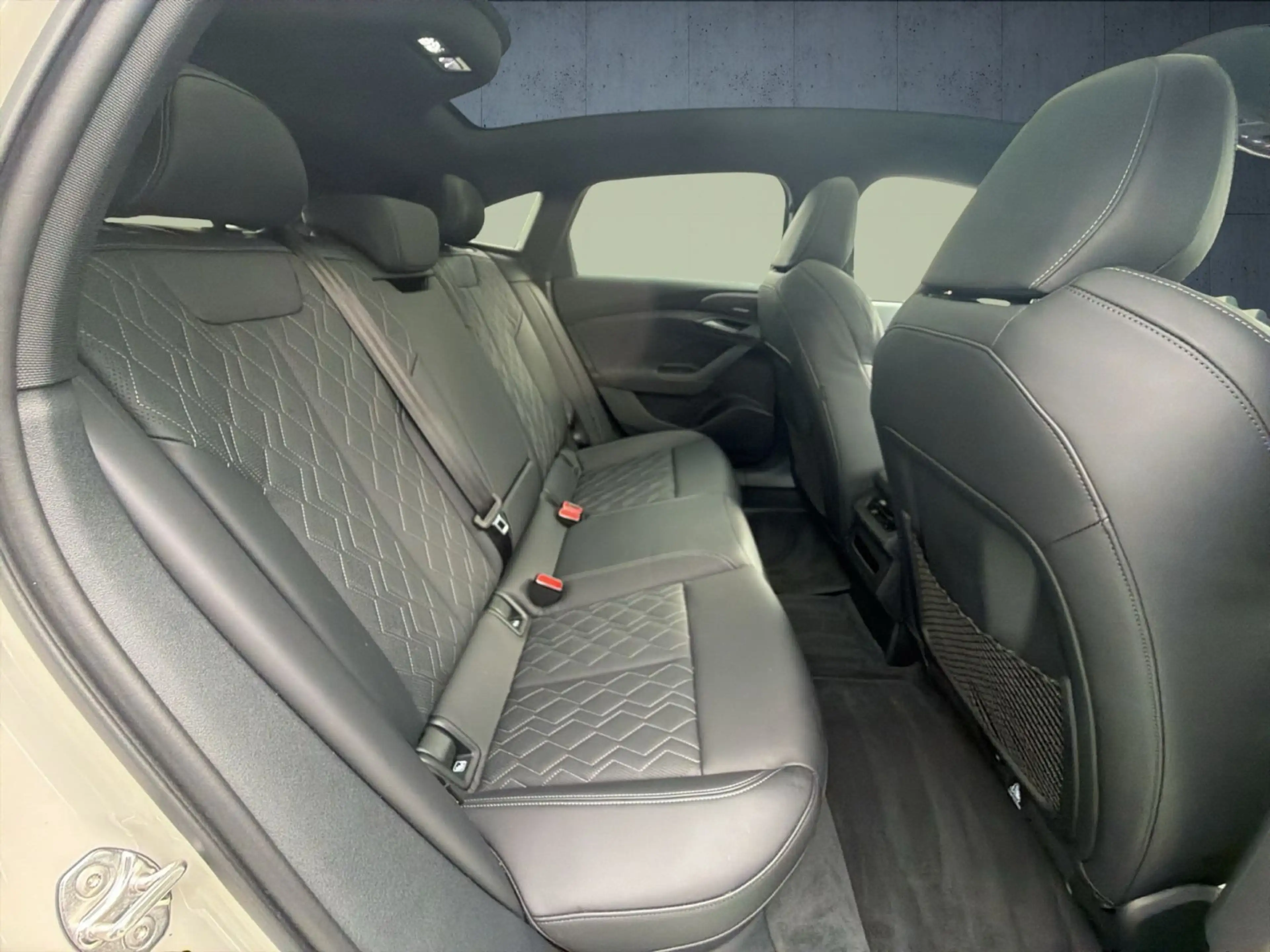 Audi S6 e-tron EdOne Beige Carbon/S-Sitz/21 — photo 15