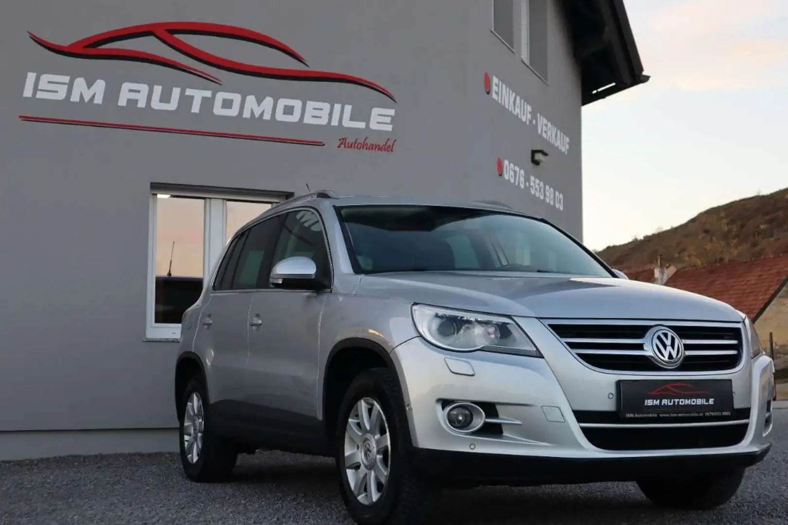 Volkswagen Tiguan 2,0 TDI 4Motion Sky DPF DSG Grau - 1