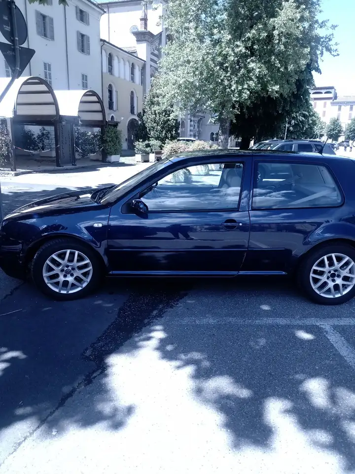 Volkswagen Golf 3p 2.3 V5 Highline 4motion 170cv, foto 6