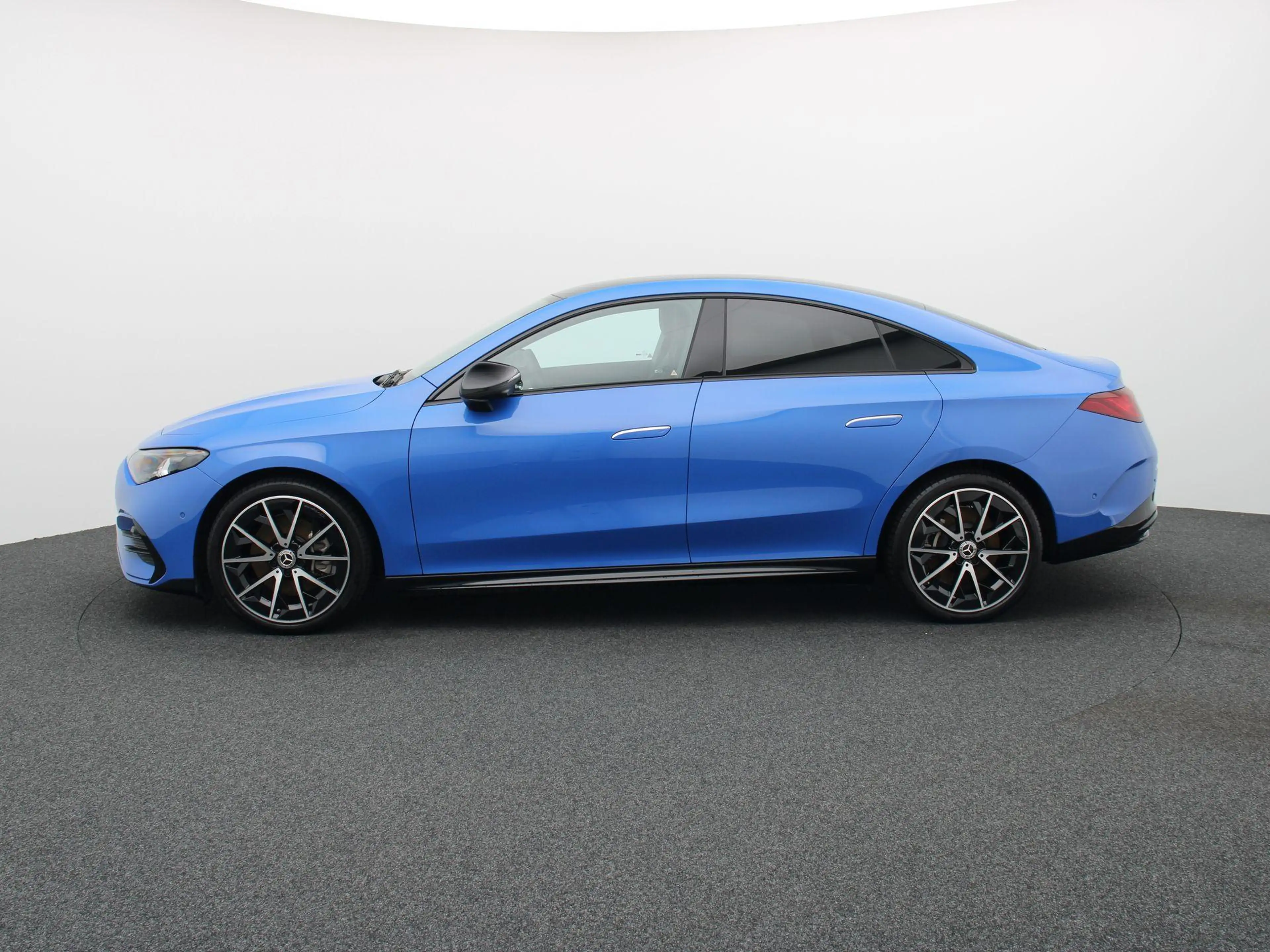 Mercedes-Benz CLA 250 250+ SPORT EDITION + MULTIBEAM + PANO + — photo 4