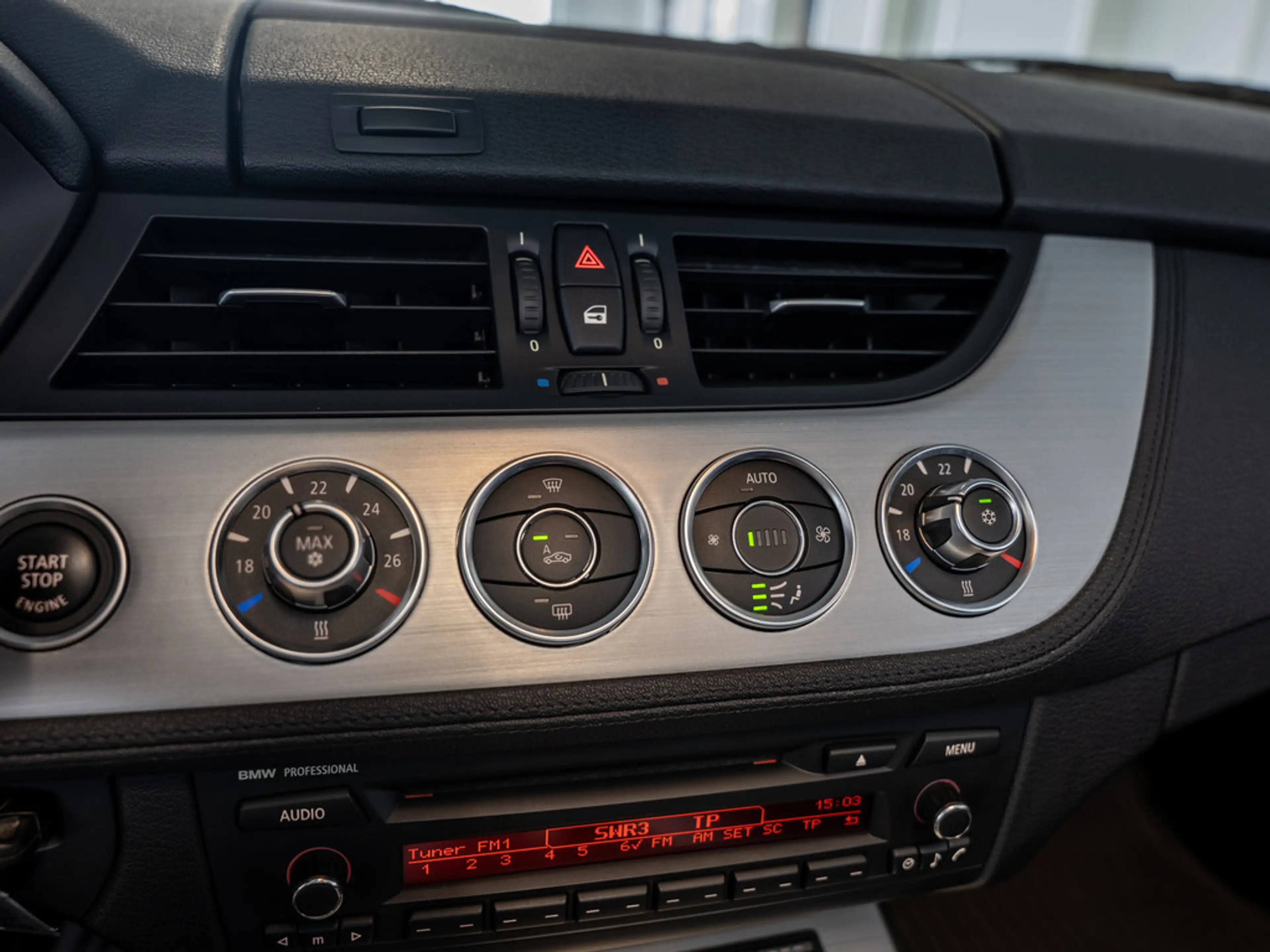 BMW Z4 Roadster sDrive 23i XENON LEDER SHZ PDC — photo 12