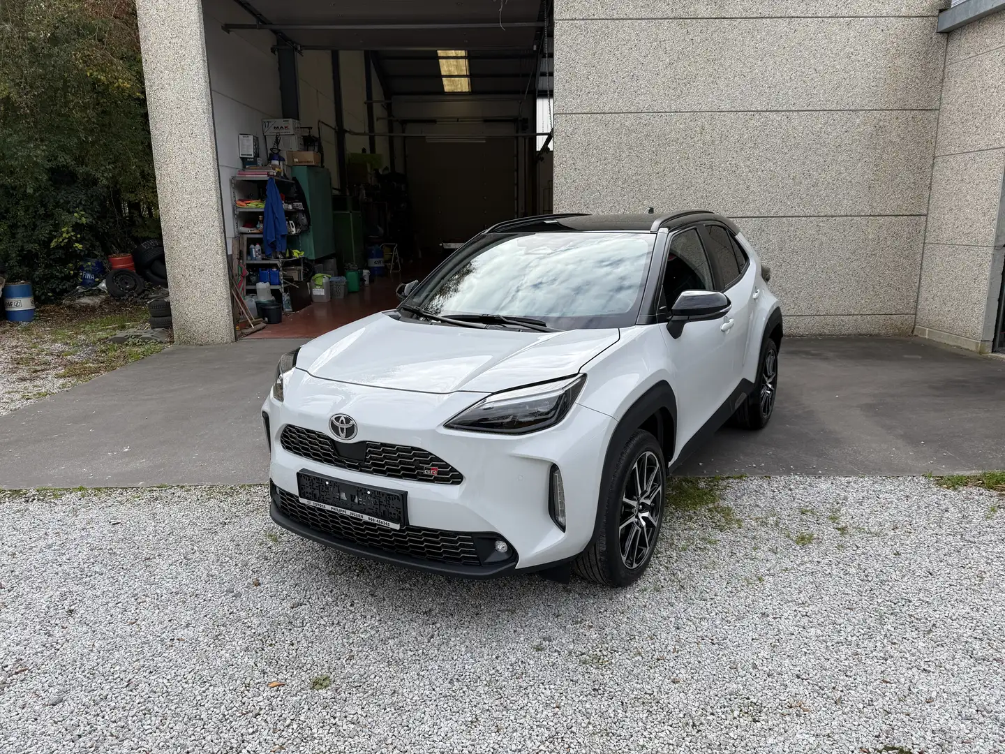 Toyota Yaris Cross Yaris Cross Hybrid 1.5 GR Sport 130ch *Etat NEUF* Gris - 2