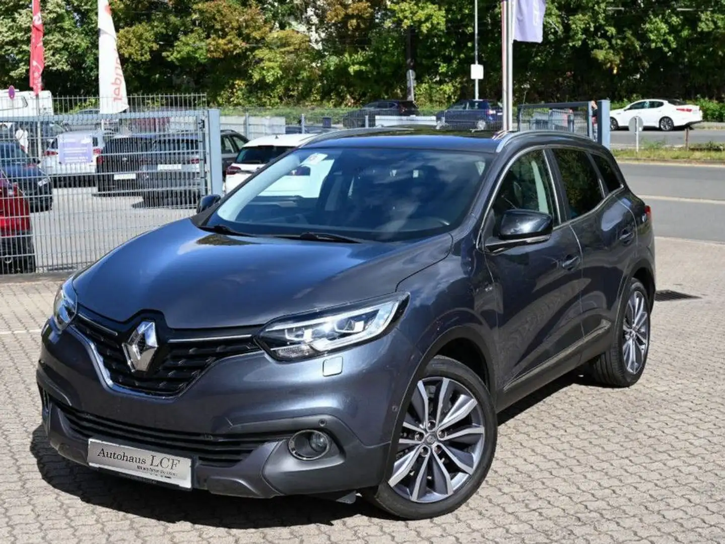 Renault Kadjar TCe 130 Bose Edition ENERGY Navi  AHK LED Grau - 2