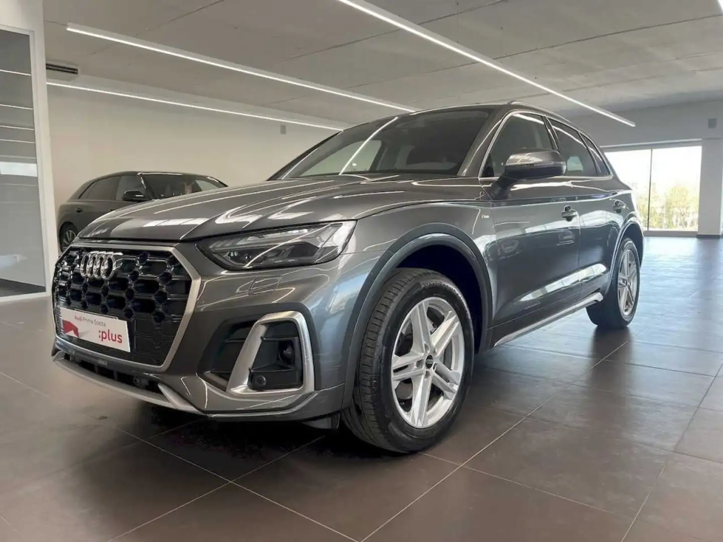 Audi Q5 40 TDI 204 CV quattro S tronic S line Grau - 1