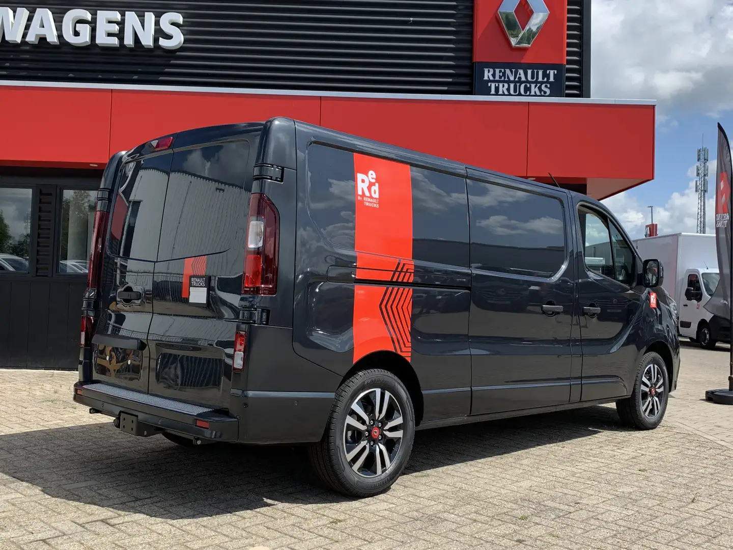 Renault Trafic Exclusive T30 2.0 dCi 150 PK L2H1 Demo Korting, 17 Zwart - 2