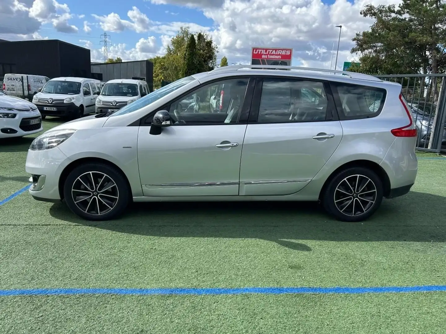 Renault Grand Scenic III dCi 110ch EDC Bose 7 places Gris - 2