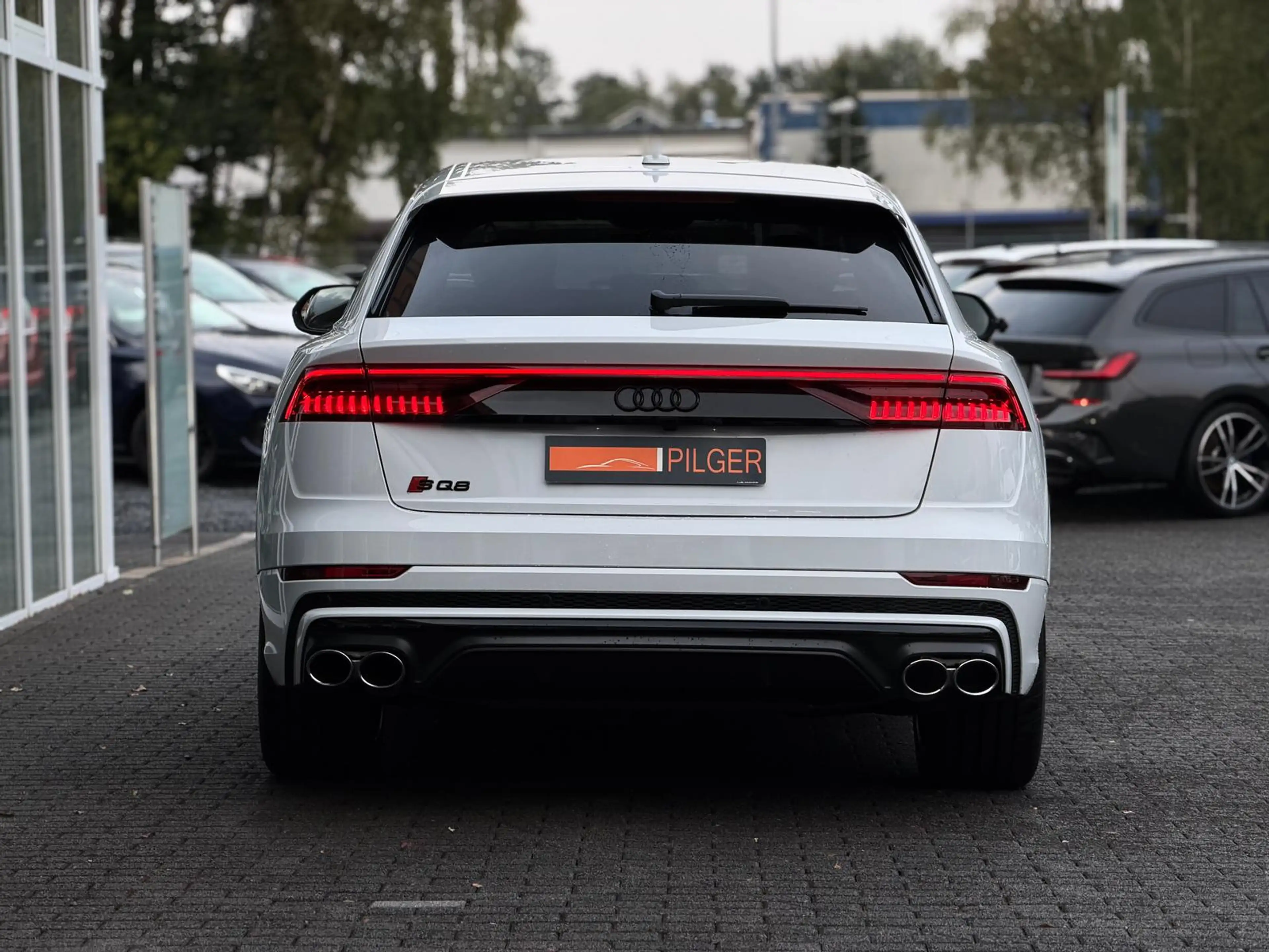 Audi SQ8 V8*Carbon*360°*HUD*HAL*AHK*Matrix*Pano*Lhz — photo 5