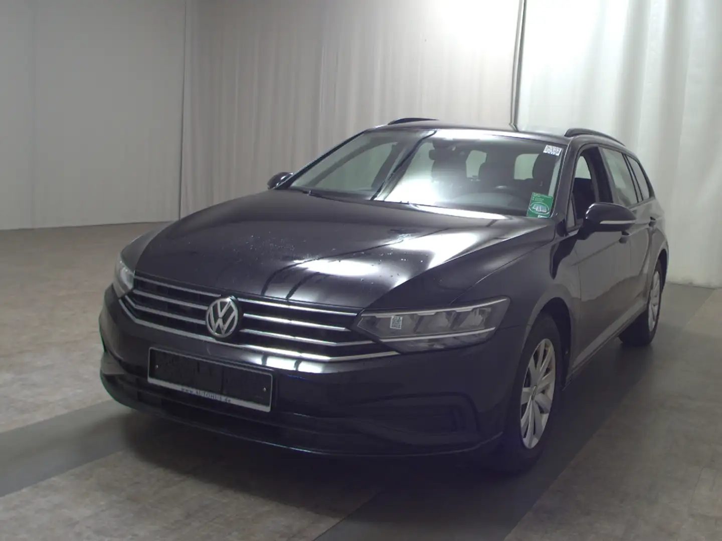 Volkswagen Passat Var. 1.5 TSI  Var. 1.5 TSI Schwarz - 2