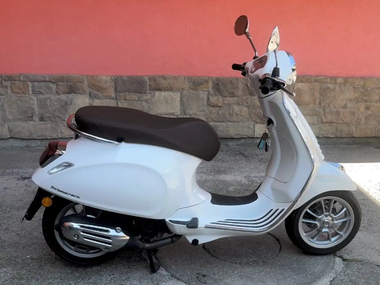 Piaggio Primavera 2T Wit - 1