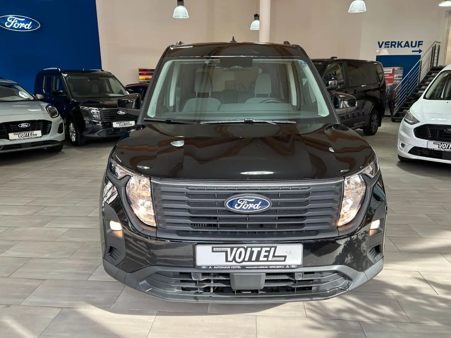 Ford Tourneo Courier Titanium Schwarz - 2