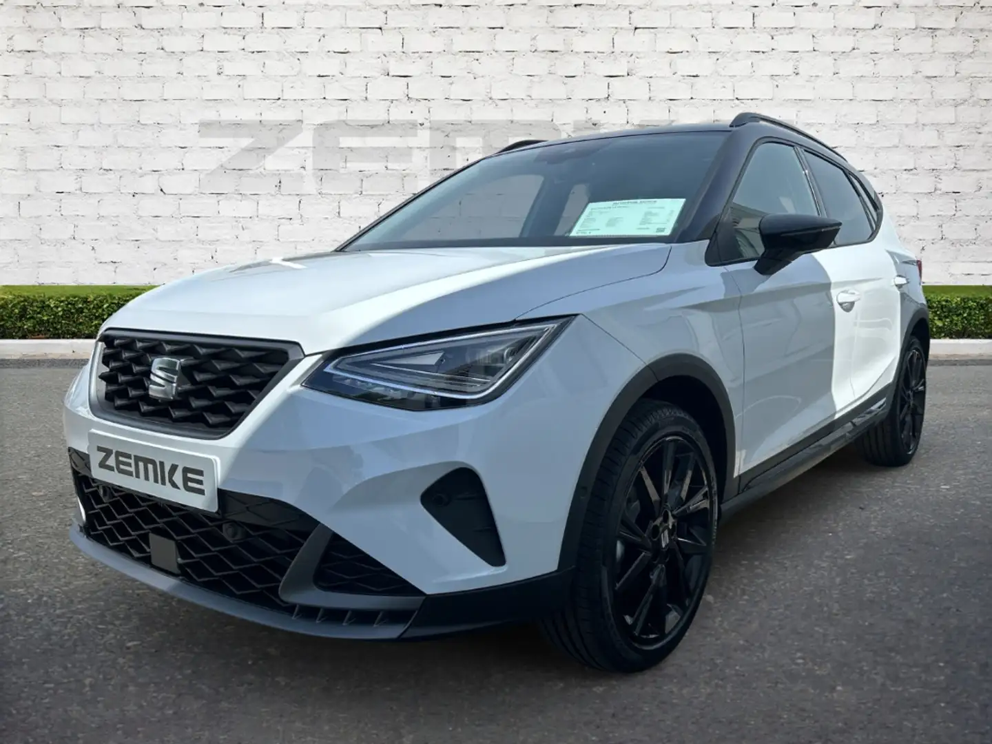 SEAT Arona FR 1.5 TSI Navi Digitales Cockpit LED Apple CarPla Weiß - 1