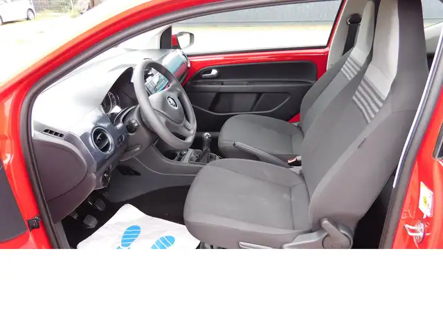 Volkswagen Up! view 10
