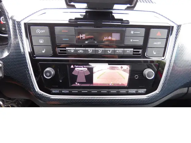 Volkswagen Up! view 8