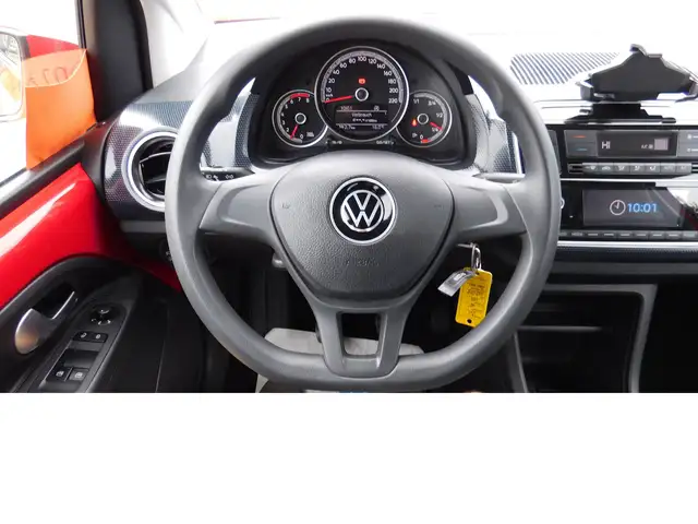 Volkswagen Up! view 7