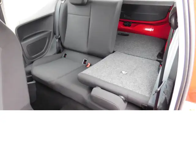 Volkswagen Up! view 12