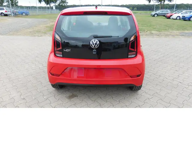 Volkswagen Up! view 4