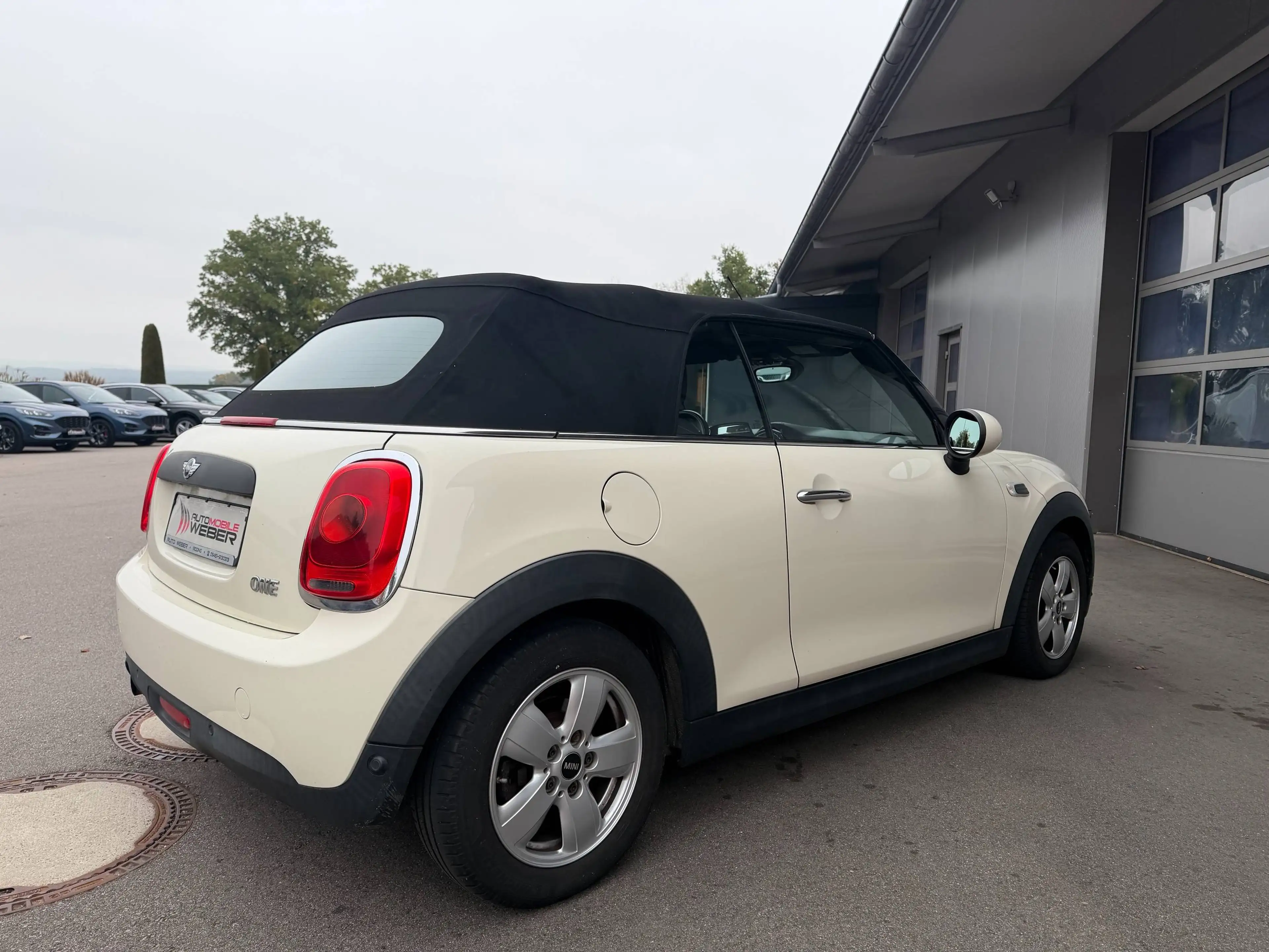 MINI One Cabrio Mini One Cabrio *PEPPER*PARK-ASSISTENT*EXCITEMENT*SHZ* — photo 6