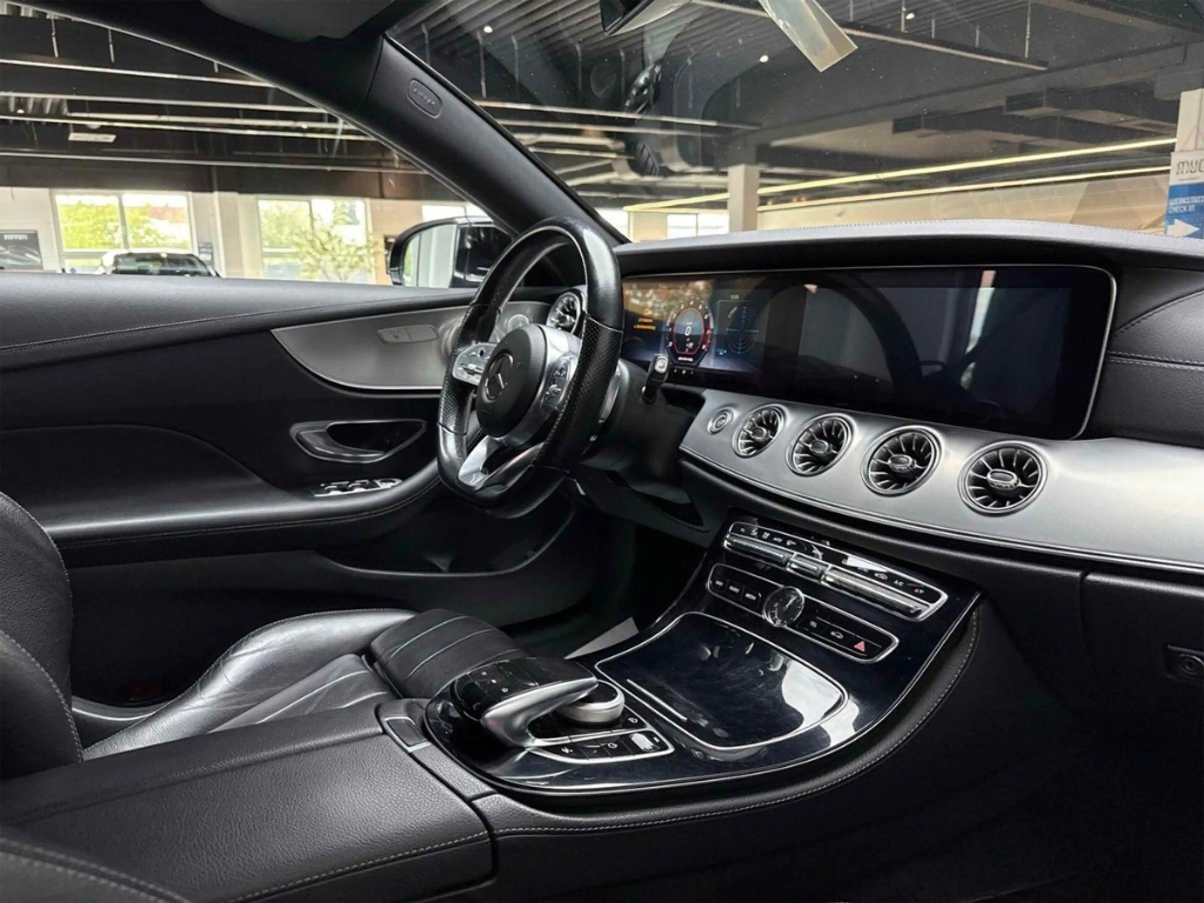 Mercedes-Benz E 450 Coupe AMG Line 360-Kamera Leder — photo 9