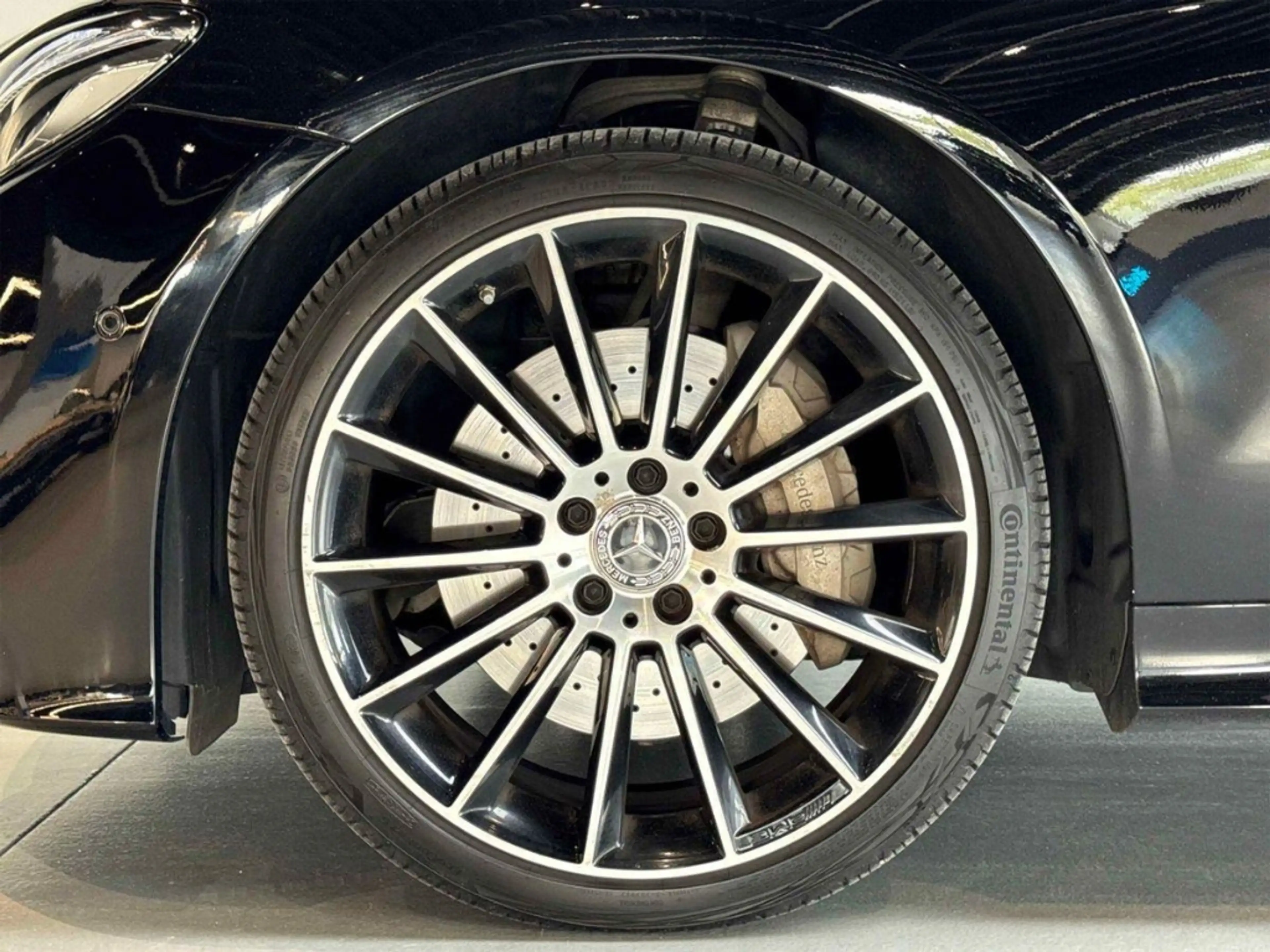 Mercedes-Benz E 450 Coupe AMG Line 360-Kamera Leder — photo 15