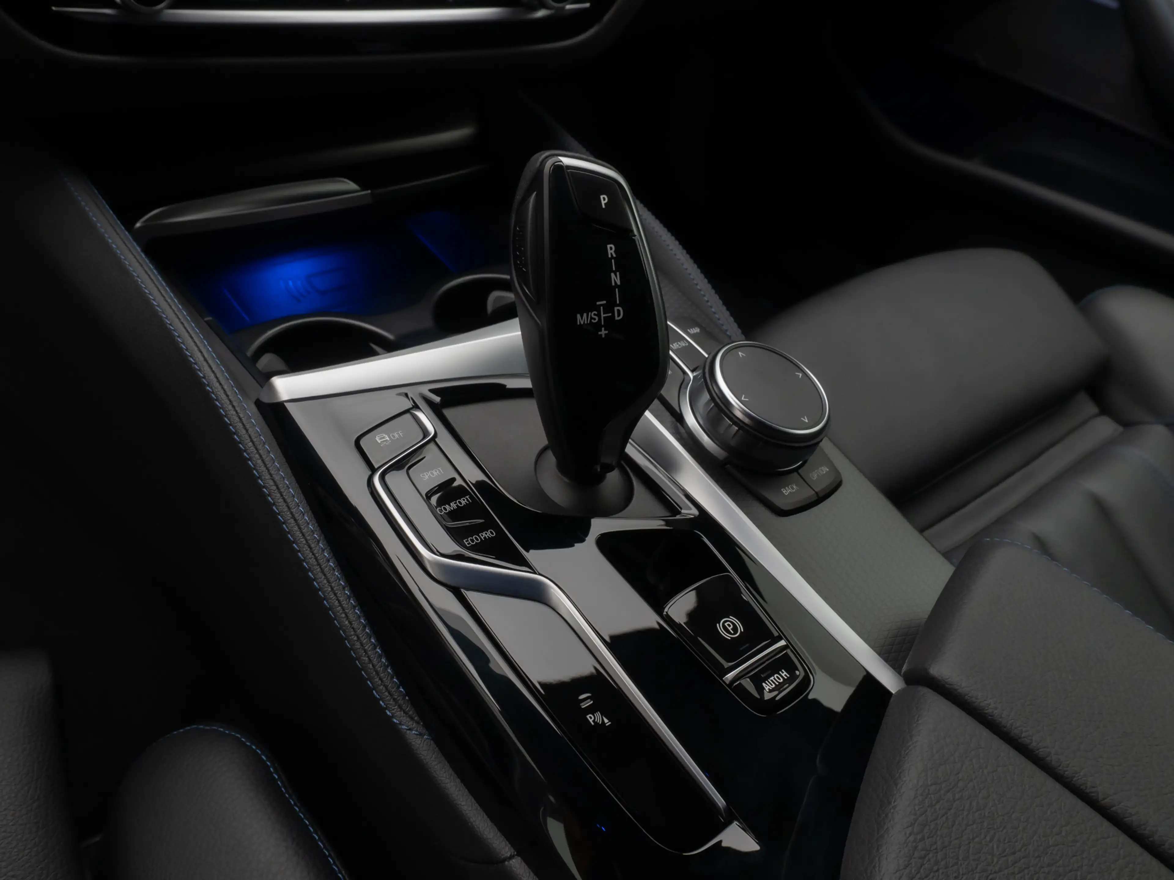 BMW 540 M Sport Pro Kamera Laser HUD H K Komfort — photo 23
