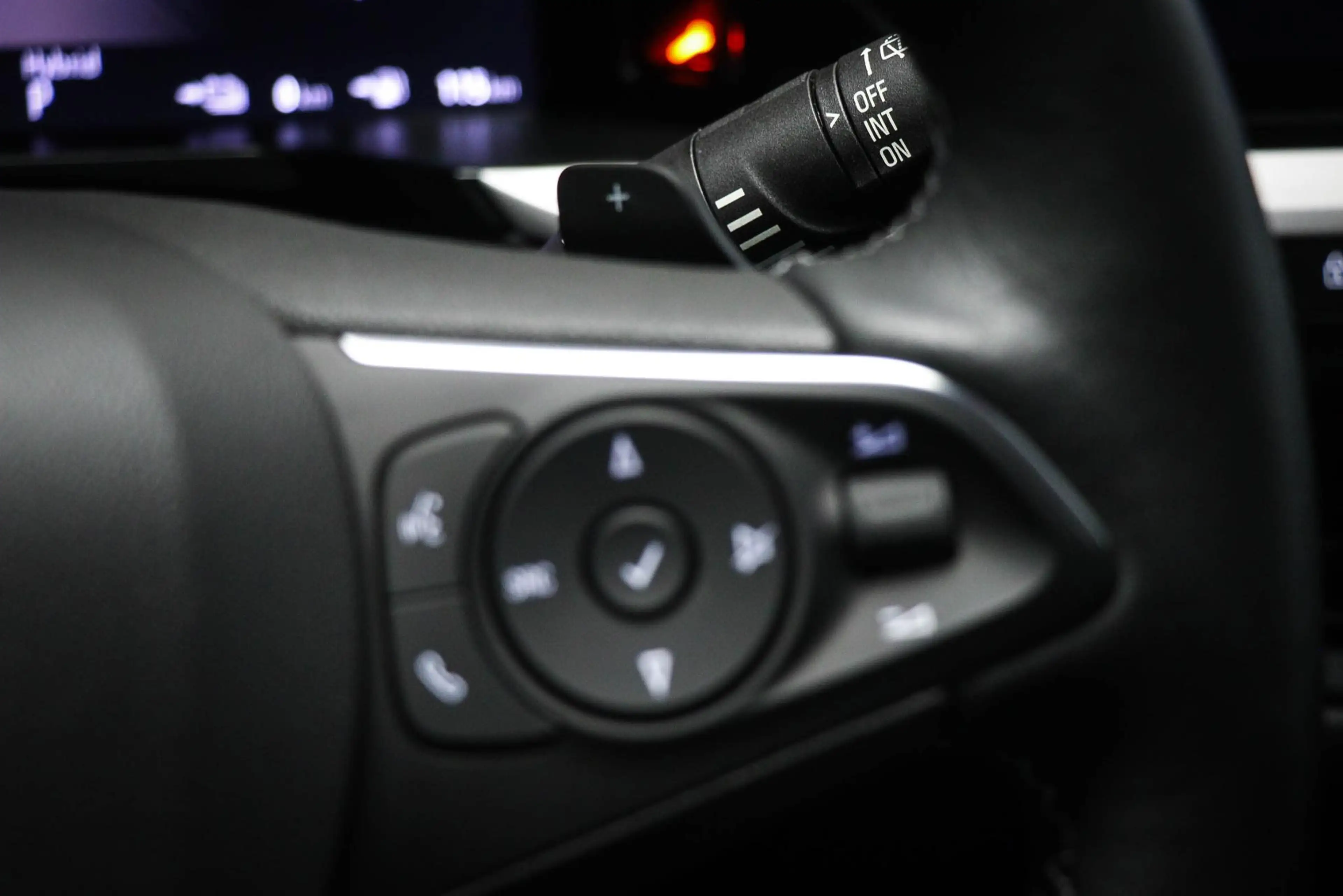 Opel Grandland 1.6 Turbo Plug-In Hybrid Business Elegance | CLIMA — photo 32