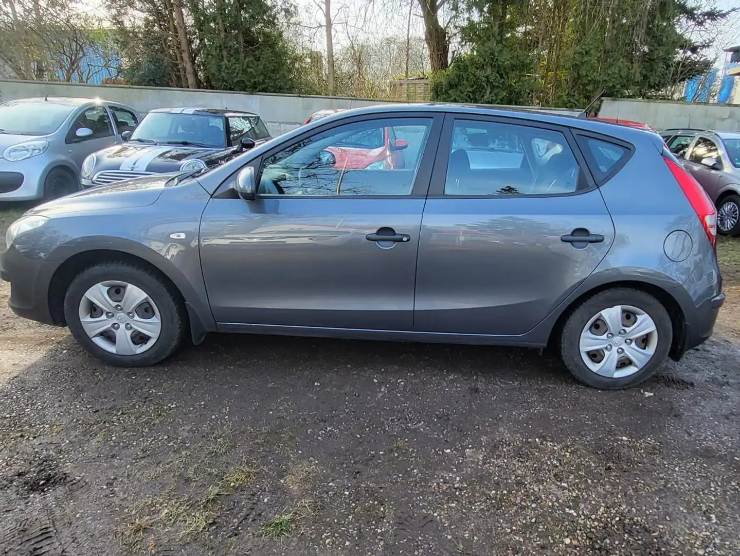 Hyundai i30 1.4 Edition Plus Grau - 2