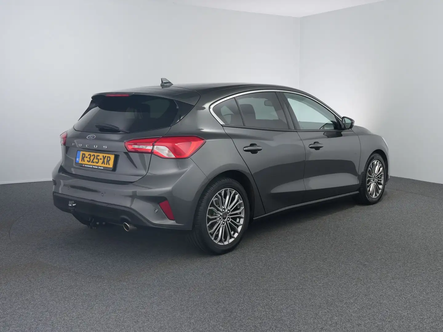 Ford Focus 1.0 EcoBoost Titanium Business | ACC | Headup | LE Grijs - 2