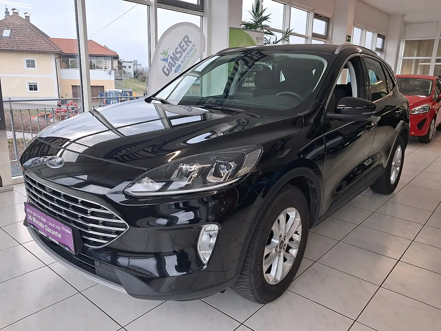 Ford Kuga 1,5 EcoBlue Titanium Schwarz - 1