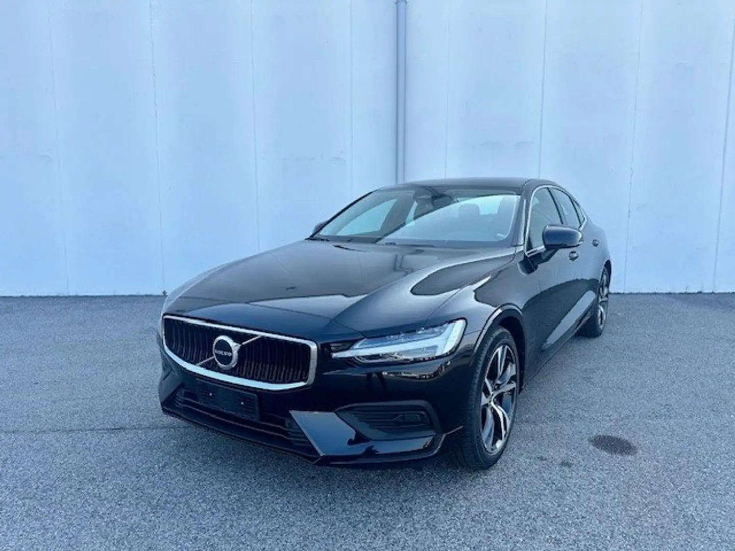 Volvo S60 MOD: N. 224  Mhev Core B4 automatico Noir - 1