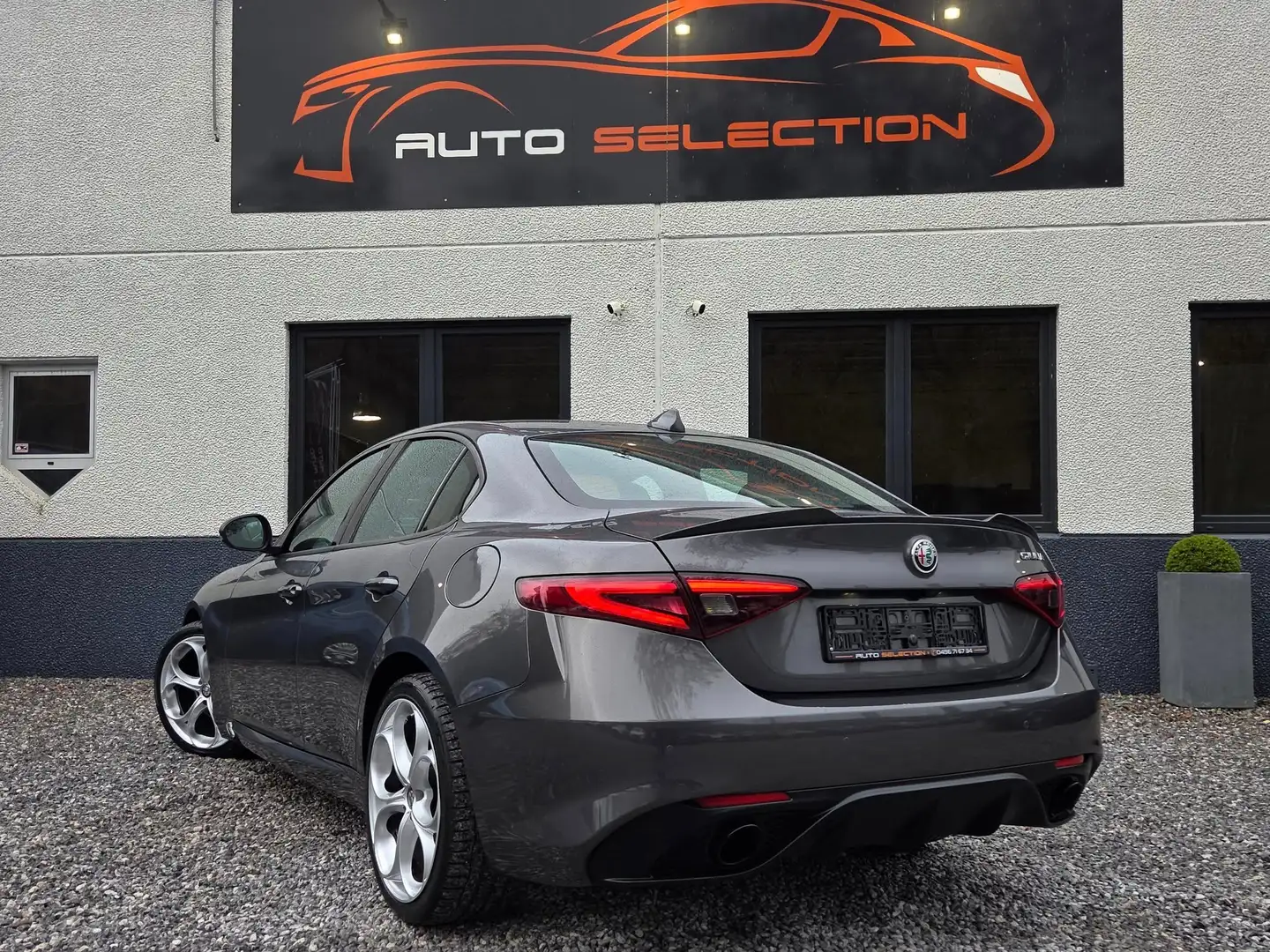 Alfa Romeo Giulia 2.2 JTDm Super | CARPLAY | CAM | PALETTES | DNA Gris - 2