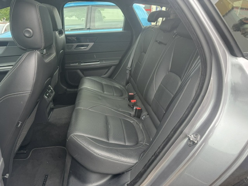 Jaguar XF JAGUAR XF 2.0 D R-SPORT PANORAMA LEDER NAVI KAMERA — photo 13