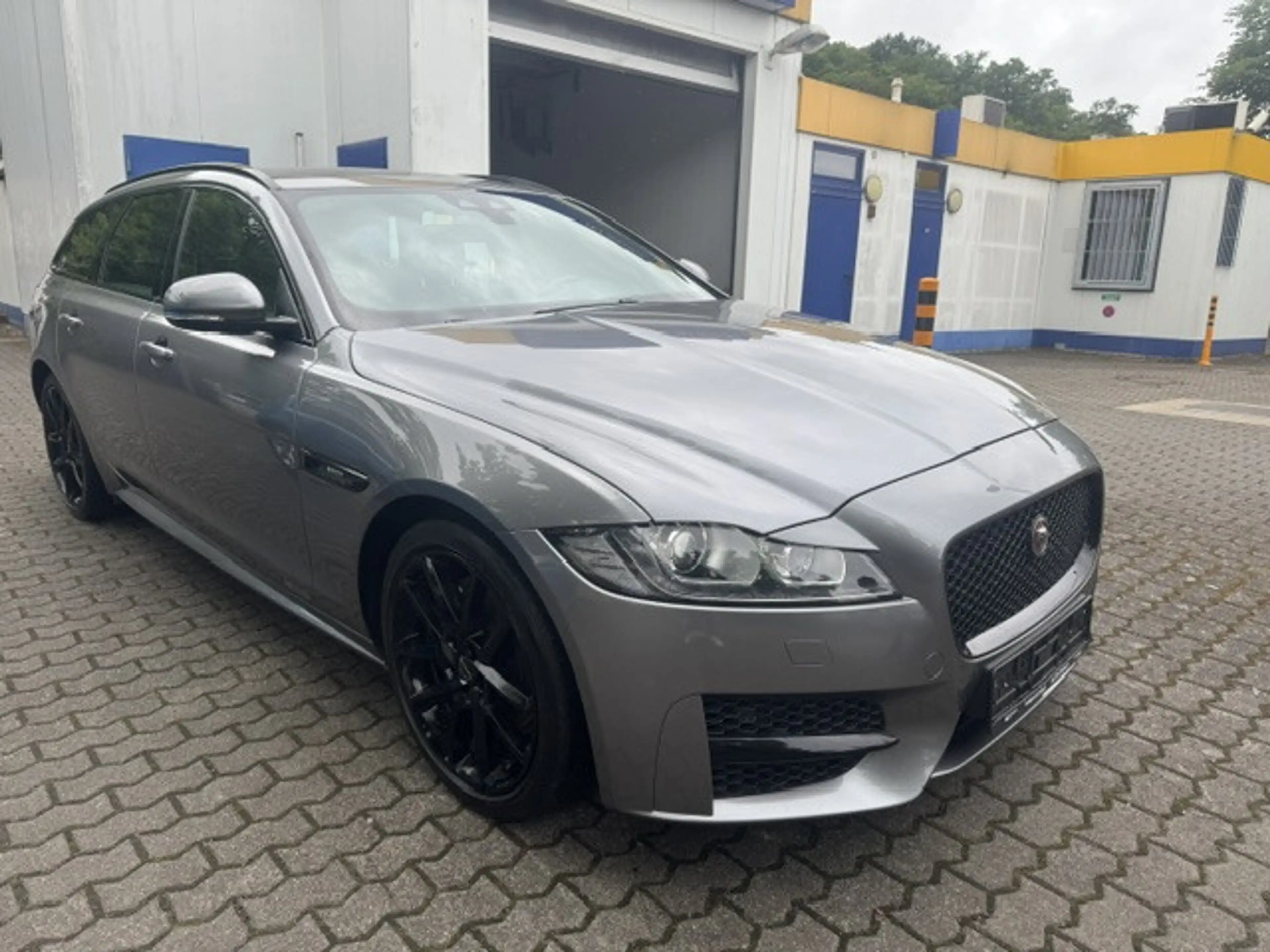 Jaguar XF JAGUAR XF 2.0 D R-SPORT PANORAMA LEDER NAVI KAMERA — photo 3