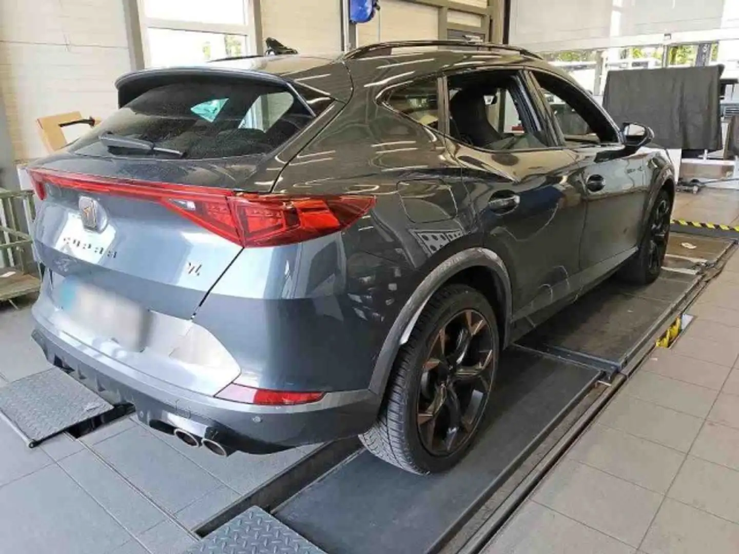 CUPRA Formentor VZ 2.0 TSI DSG 4Drive Panorama Klima Navi Leder - 2