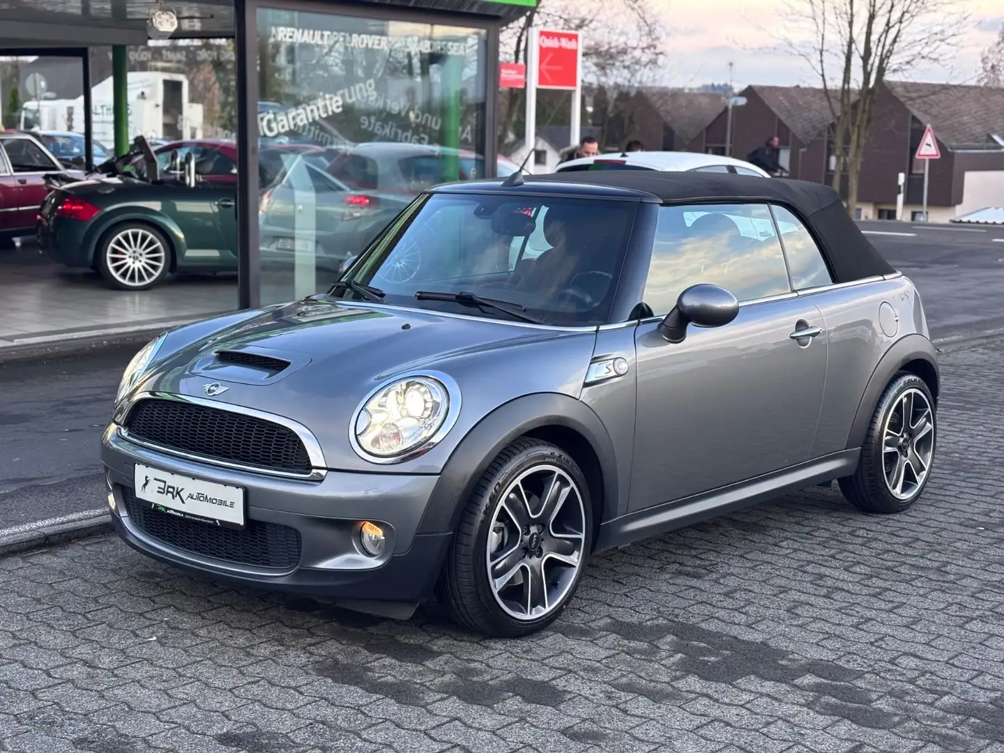 MINI Cooper S Cabrio **1-HAND*SH-LÜCKENLOS*XENON*SHZ* Gris - 2