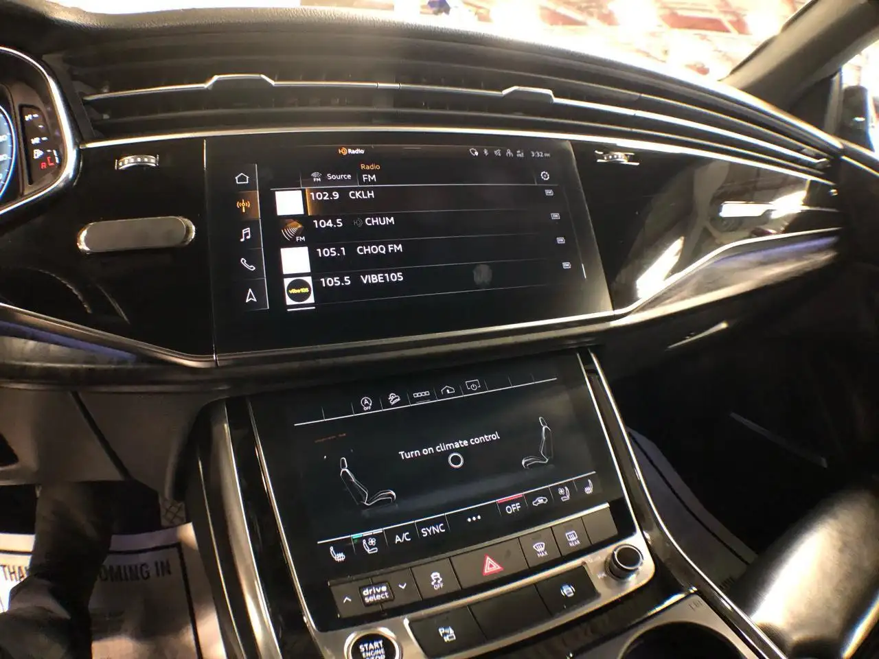 Audi Q8 снимка Audi Q8
