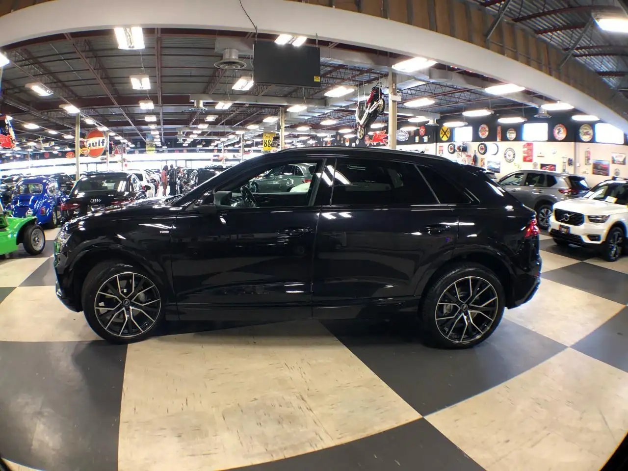 Audi Q8 снимка Audi Q8