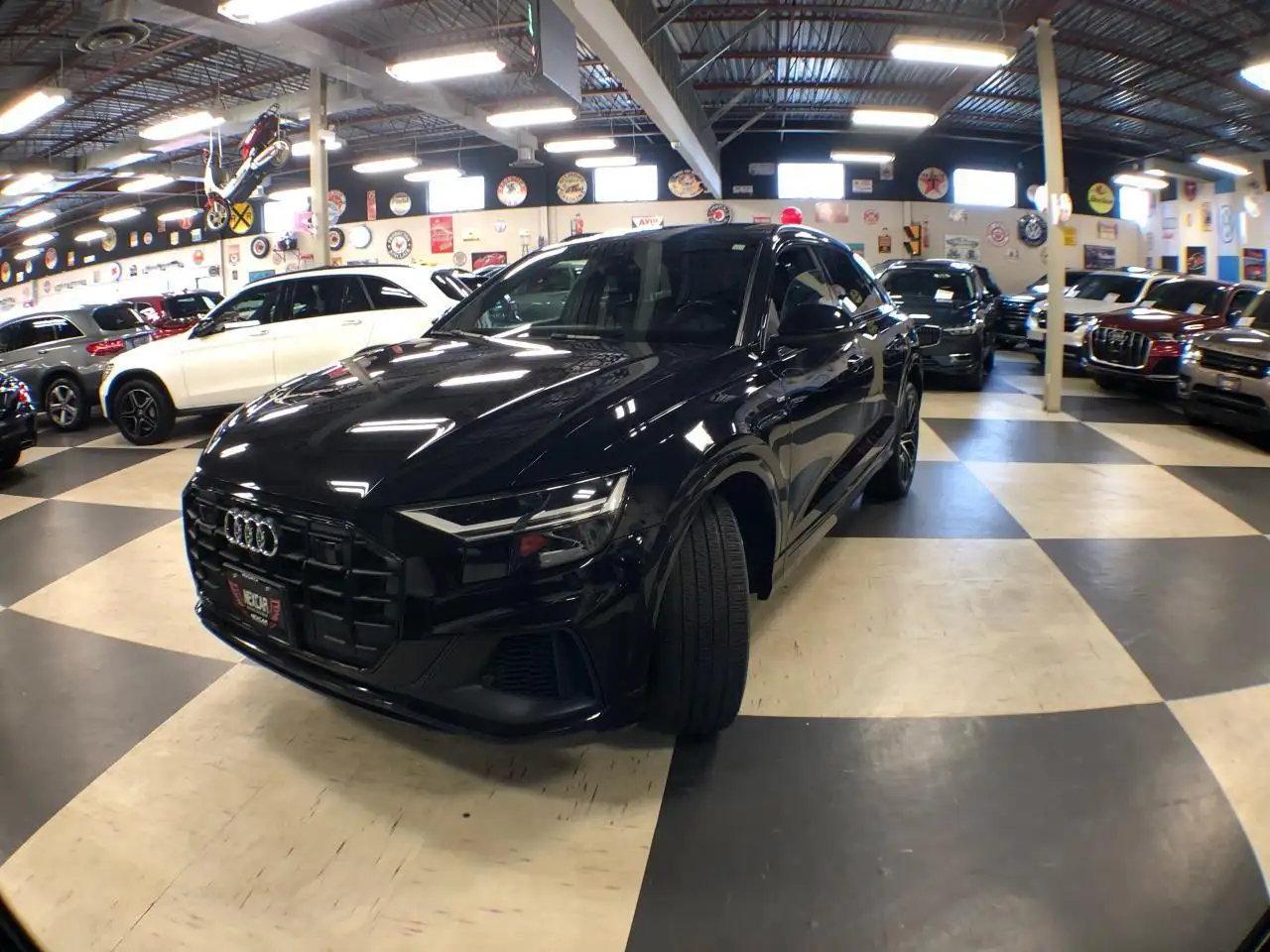 Audi Q8 снимка Audi Q8