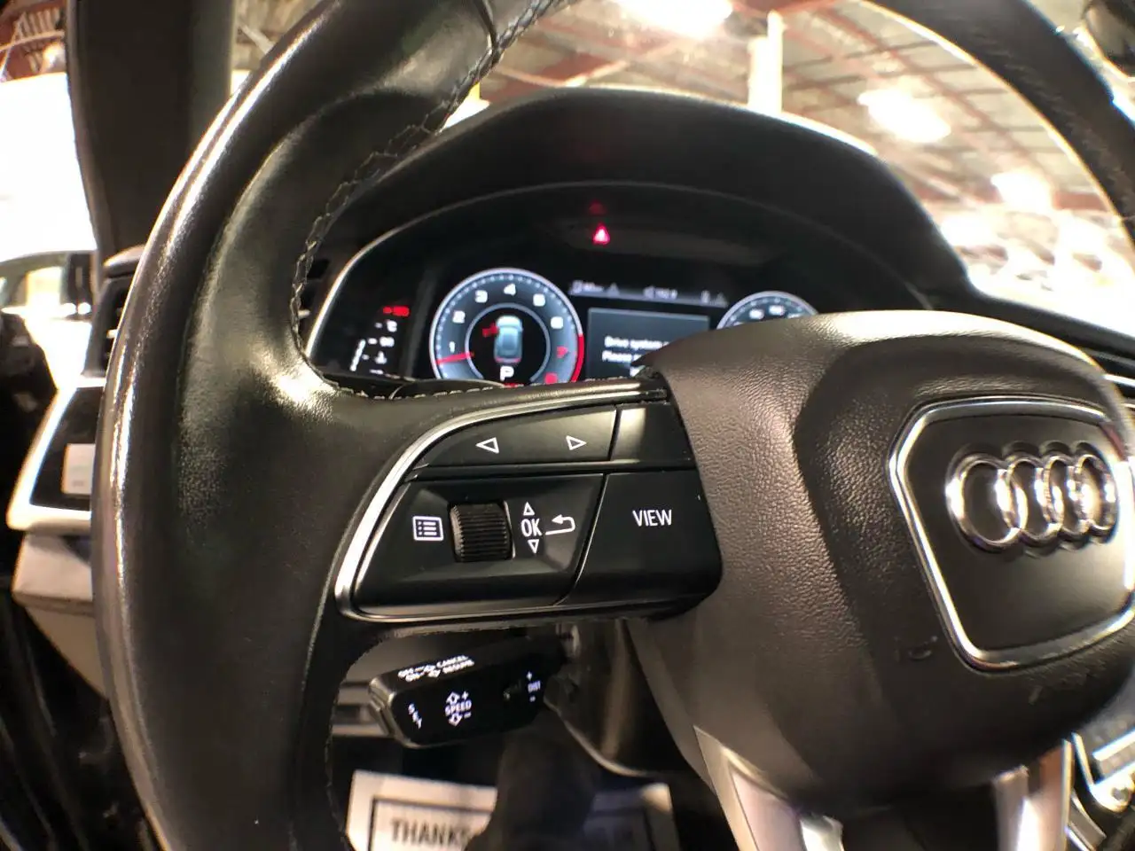 Audi Q8 снимка Audi Q8