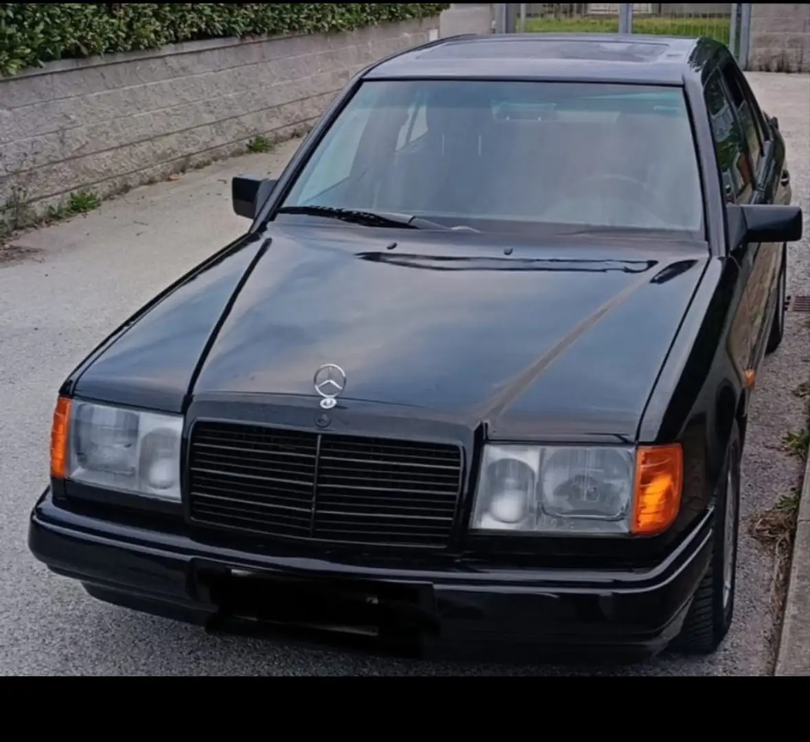Mercedes-Benz E 200 E200 16v  W124 Zwart - 1