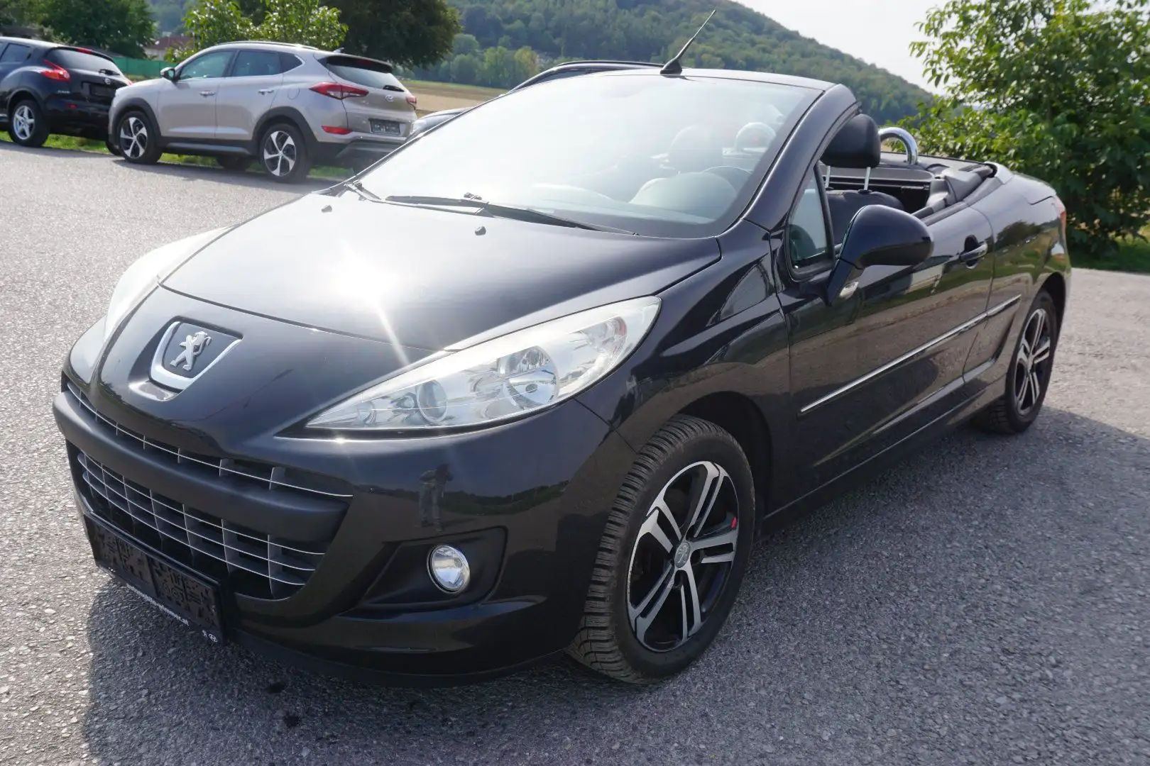Peugeot 207 CC 1.6 16V Active Schwarz - 1