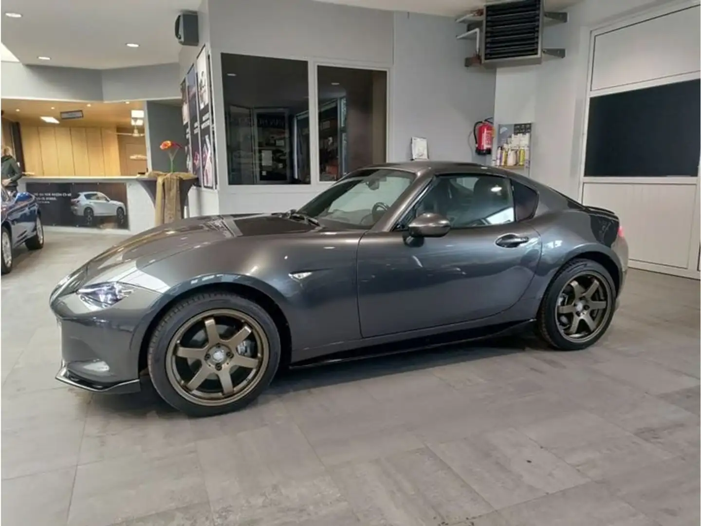 Mazda MX-5 2.0 SKYACTIV-G SKYCRUISE + Aeropack Gris - 2