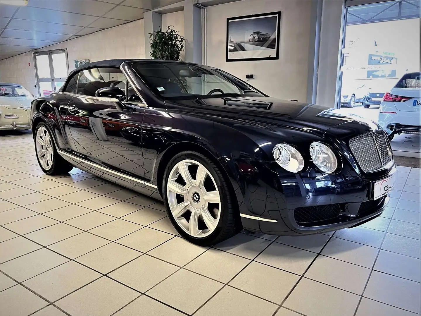 Bentley Continental GTC 6.0 V12 560 - 1