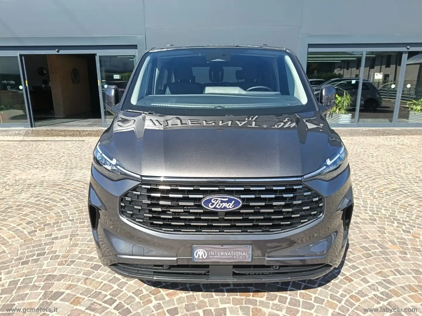 Ford Tourneo Custom Tou.Cust. 320 2.0 EcoB 170aut.AWD PC T.X Gris - 2
