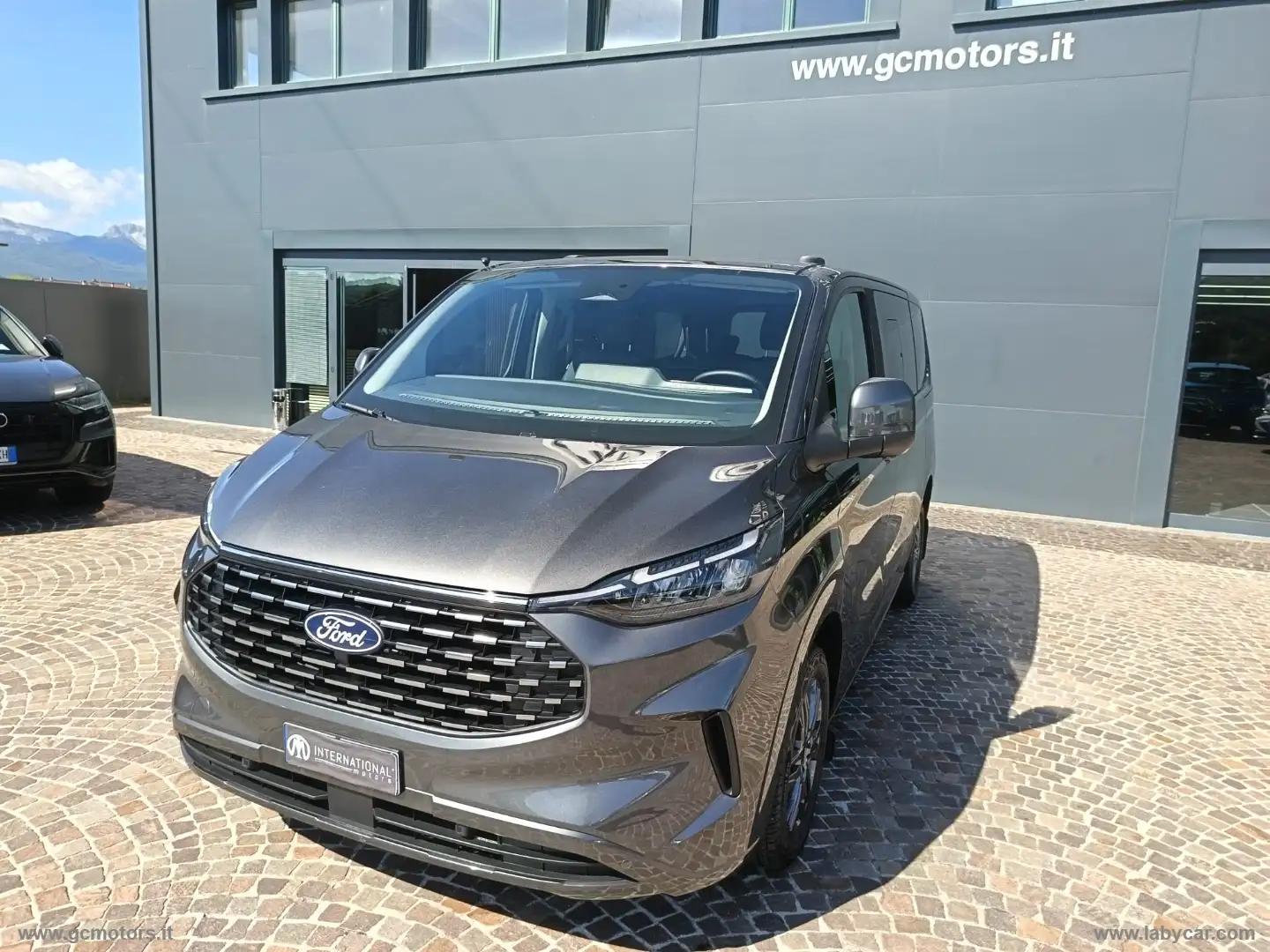Ford Tourneo Custom Tou.Cust. 320 2.0 EcoB 170aut.AWD PC T.X Gris - 1