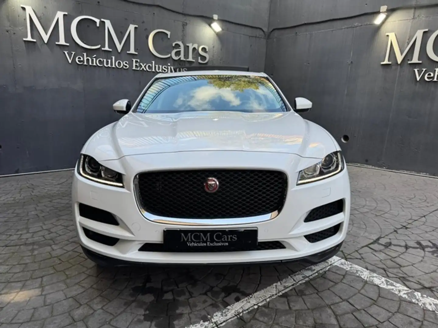 Jaguar F-Pace 2.0i4D Prestige Aut. AWD 180 Blanc - 2