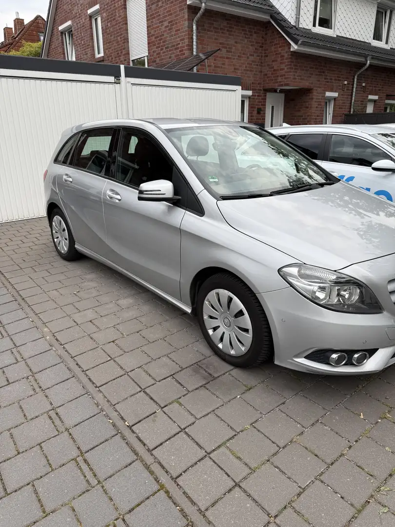Mercedes-Benz B 220 CDI (BlueEFFICIENCY) 7G-DCT - 2